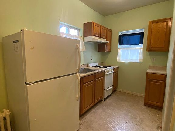 5th image of 33 Harvard St #4