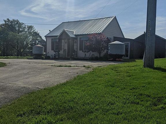 2nd image of 3009 E Lincolnway Hwy