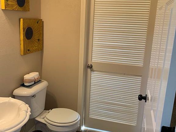 4th image of 12948 Cozy Cove Ave