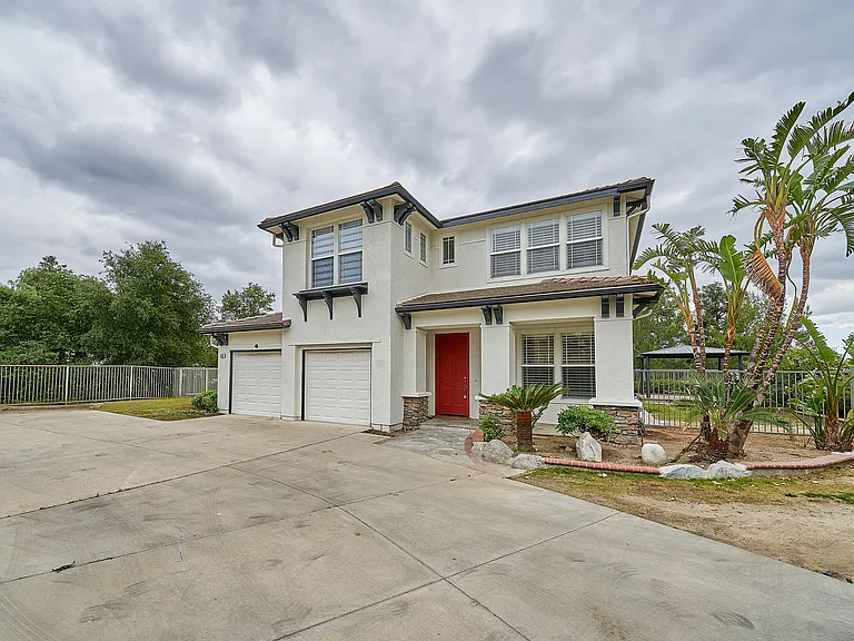 7455 Chanteclair Ct — Photo 3