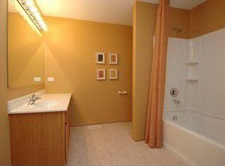6253 Timberlyne Way #AB, Machesney Park, IL 61115