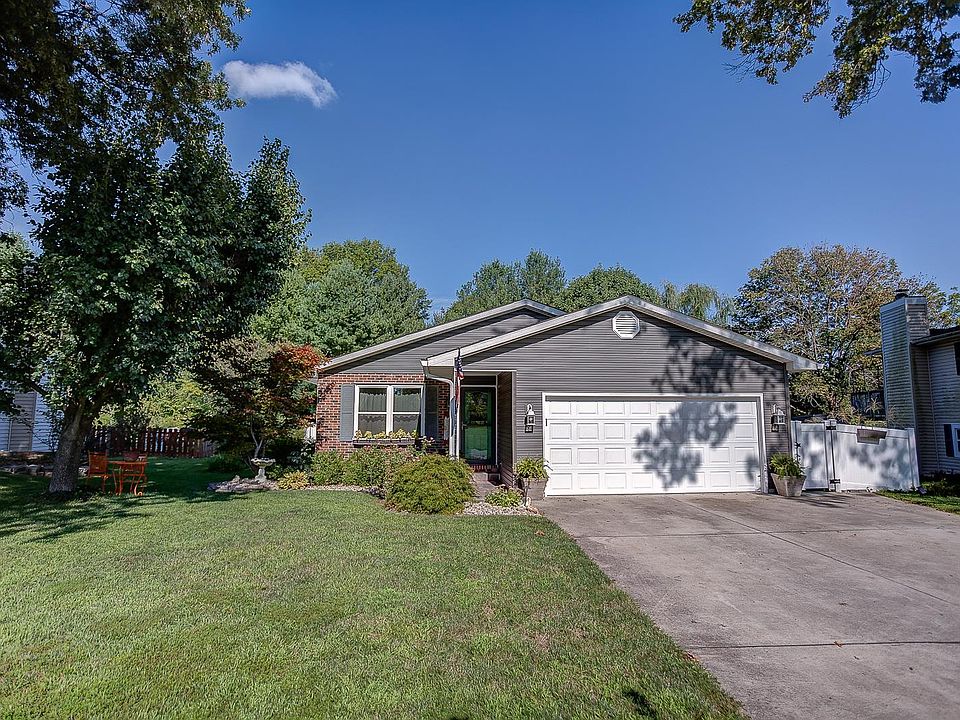 1st image of 24 S Meadow Ln