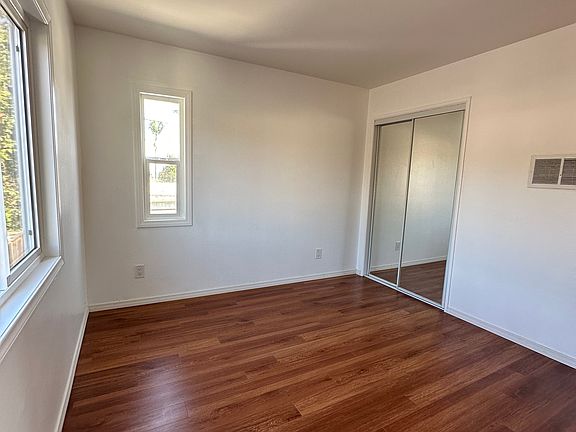 5th image of 1220 Welton Way #1218