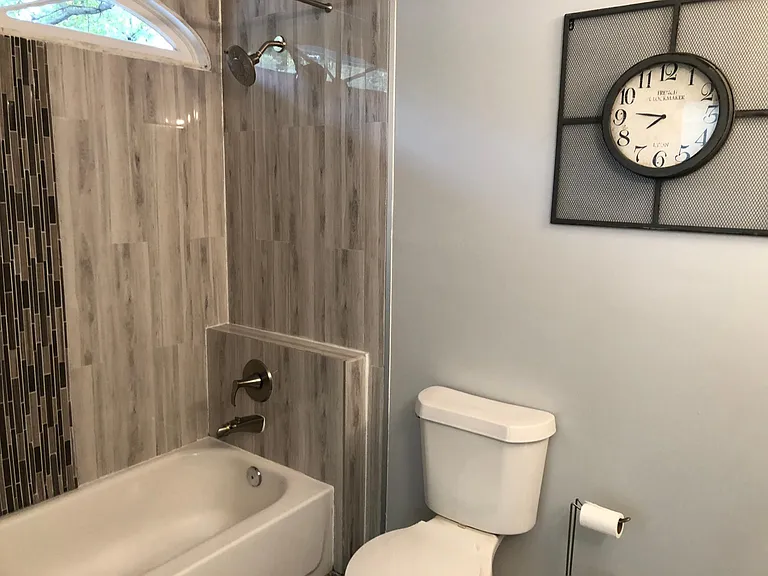 1085 Harwell St NW — Photo 9
