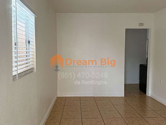 3rd image of 14653 Washington Dr