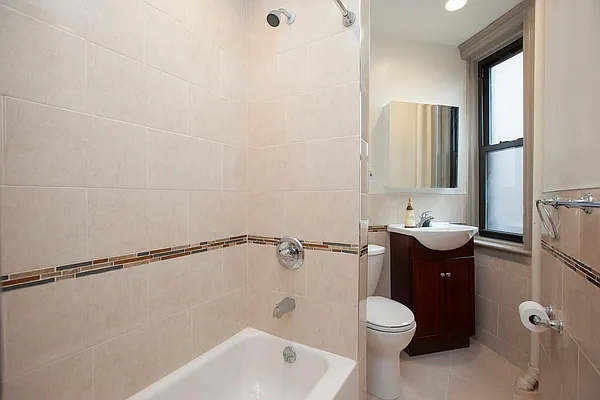 Rented by RELO REDAC INC. | media 6