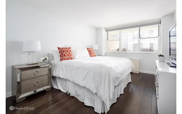 Sold by Douglas Elliman | media 2