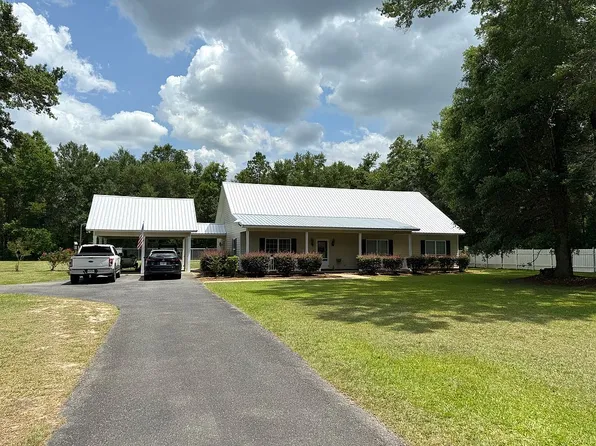 405 River Oaks Dr, Bainbridge, GA 39817