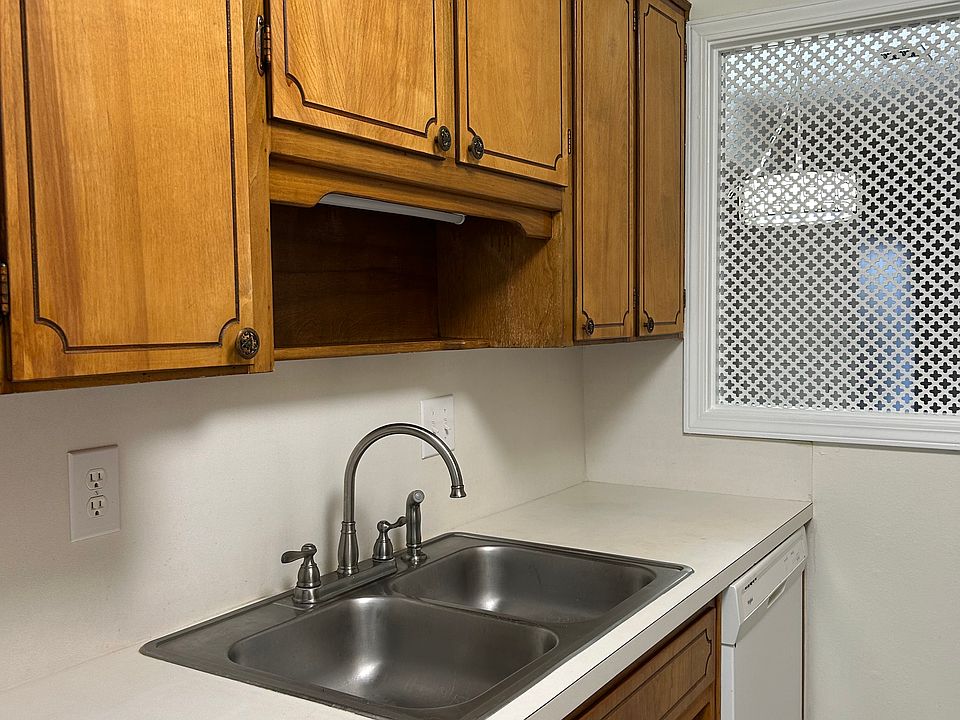 1st image of 8101 Tippin Ave APT J