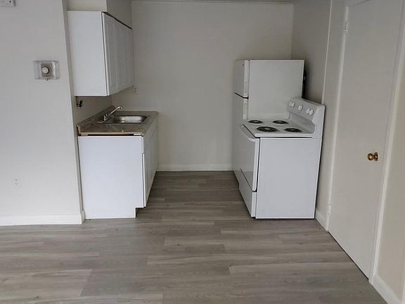 3rd image of 127 Glenerie Blvd #5