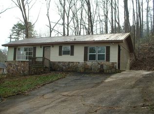 1465 Chadwick Dr NW, Dalton, GA 30720