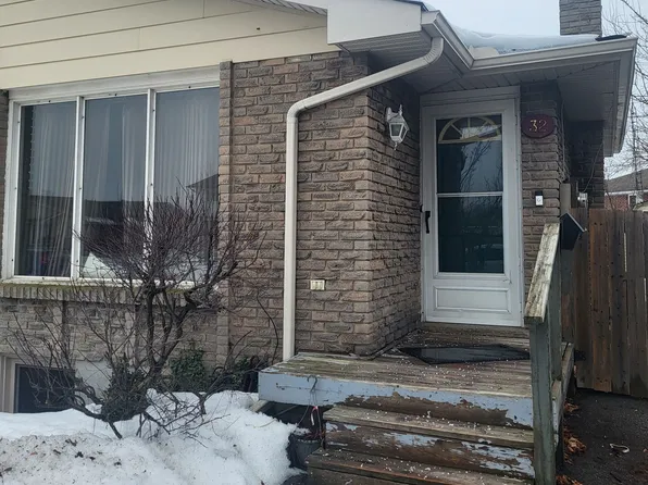 32 McDougall Dr, Thorold, ON L2V 4C4