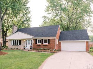 1890 N Miller Rd, Saginaw, MI 48609