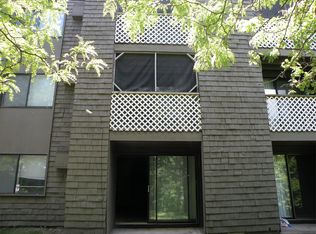 404 Ivy Ridge Rd APT 8, Syracuse, NY 13210