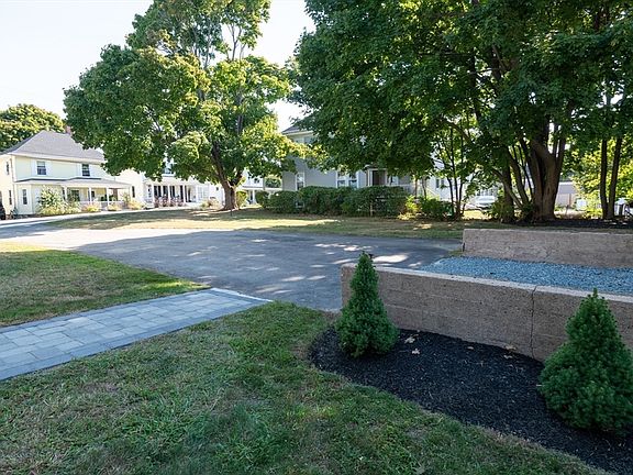 5th image of 7 Woodland Ave