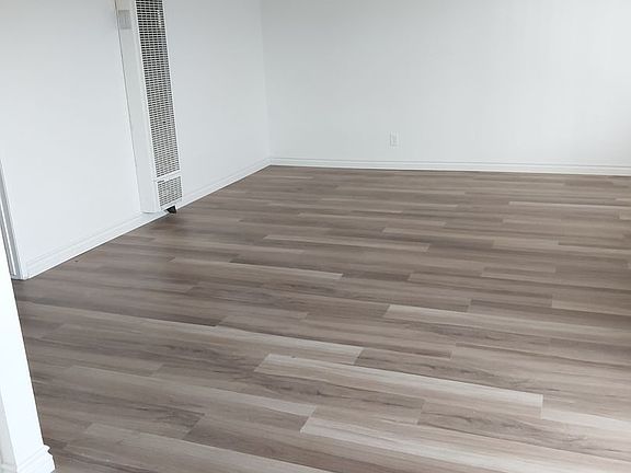 4th image of 9854 Cedar St APT 8