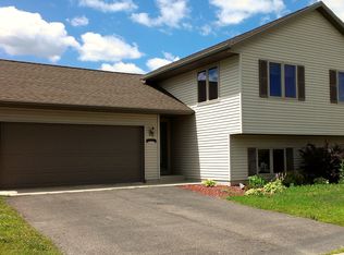 116 Swan Ln, Mankato, MN 56001