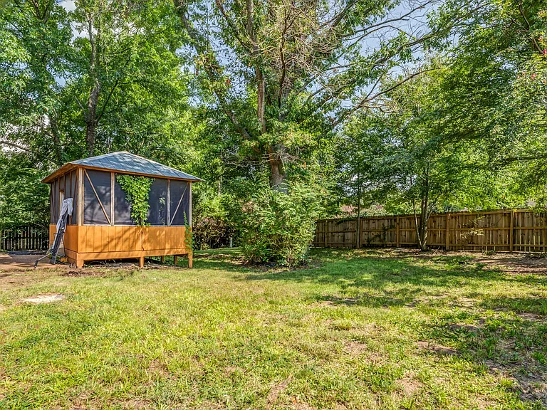 8483 Timber Creek Dr — Photo 4