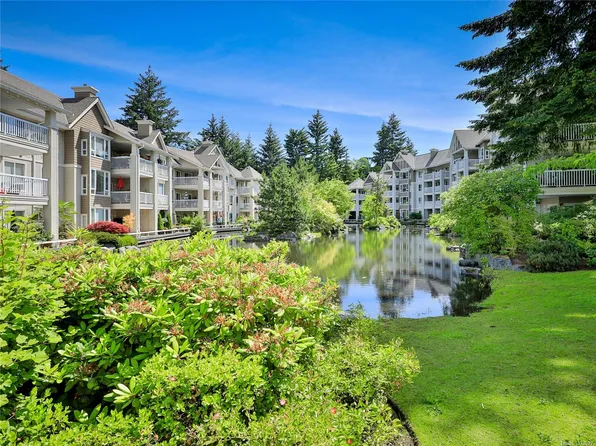 5625 Edgewater Ln #205, Nanaimo, BC V9T 6K3