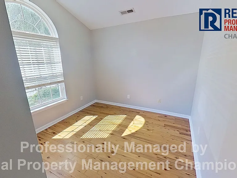 3825 Mayfield Ct — Photo 9