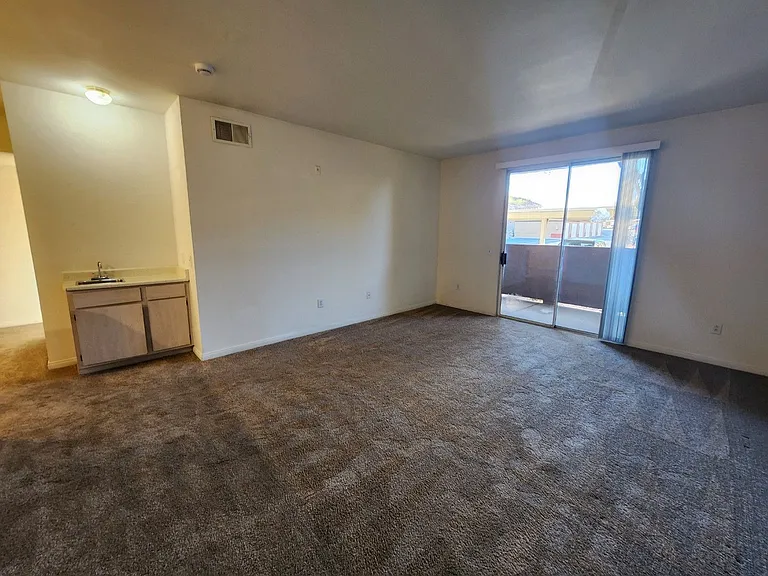 231 W Horizon Ridge Pkwy #417 — Photo 5