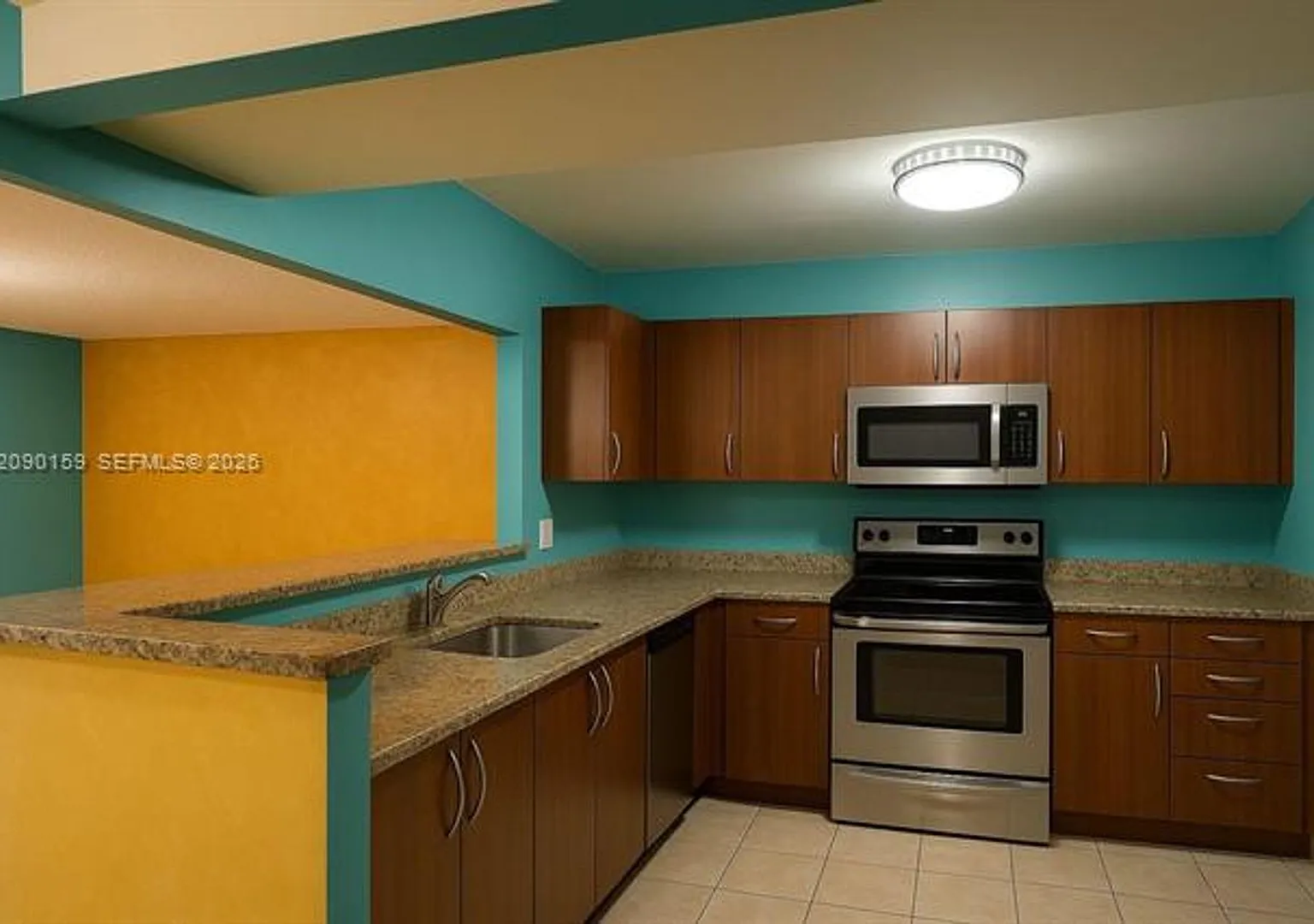 1621 Collins Avenue Cu — Photo 1