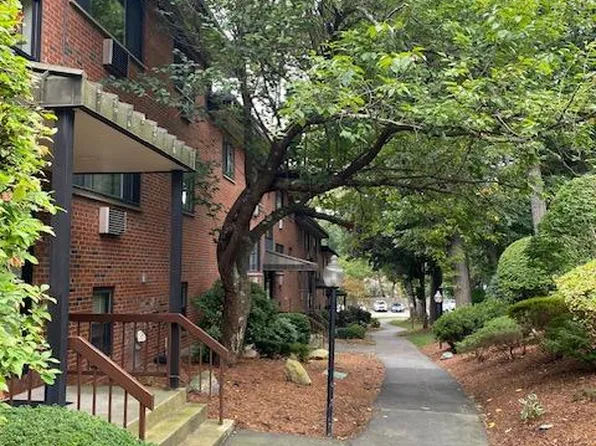 1323 Worcester Rd APT G11, Framingham, MA 01701