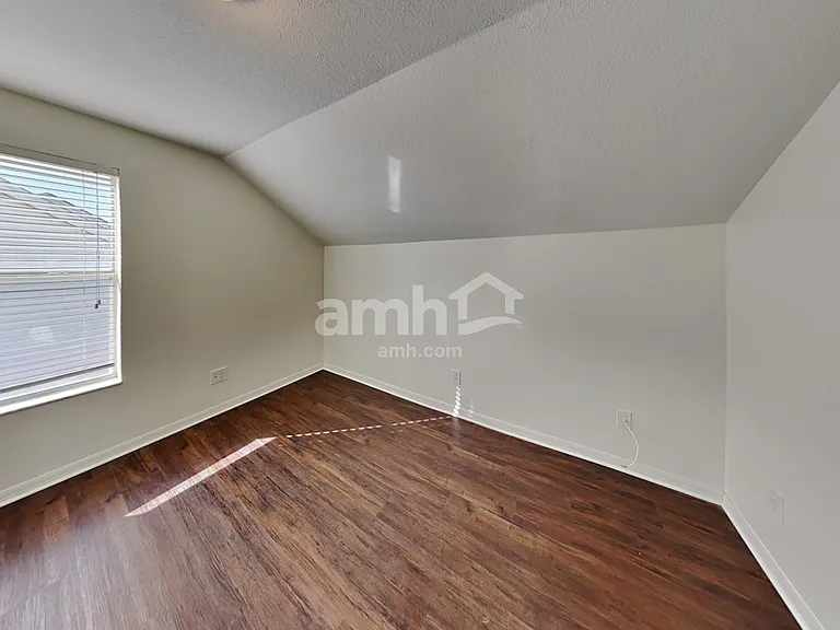9643 Patrician Dr — Photo 20