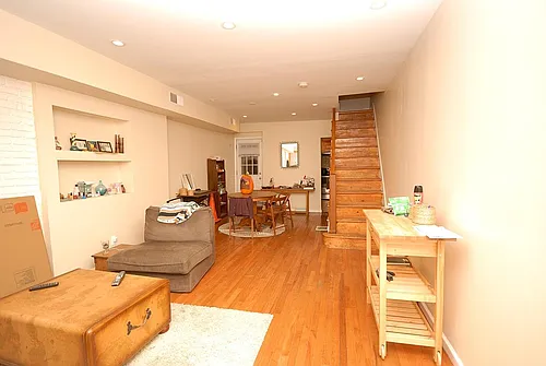 1823 Carlton St Photo 1