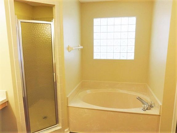 5th image of 5435 Riverbreeze Ct