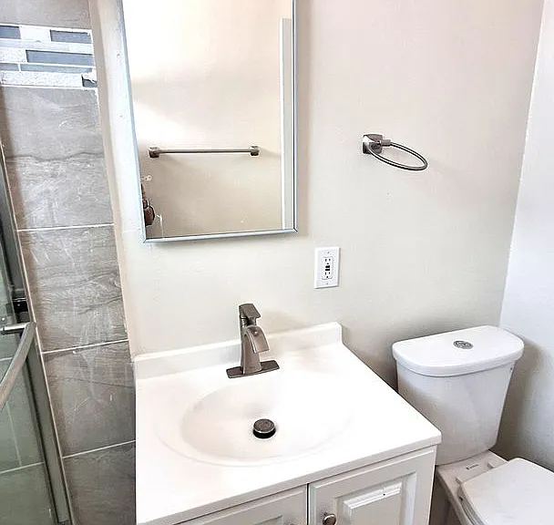 4033 W El Segundo Blvd — Photo 18