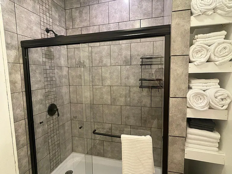 445 Ross Ave #1 — Photo 4