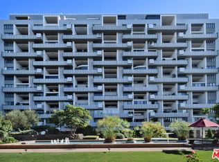 10375 Wilshire Blvd, Los Angeles, CA 90024