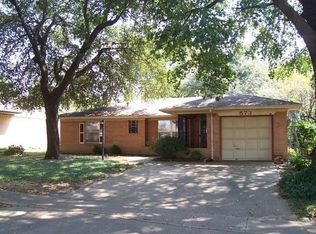 573 Lakeshore Dr, Ennis, TX 75119