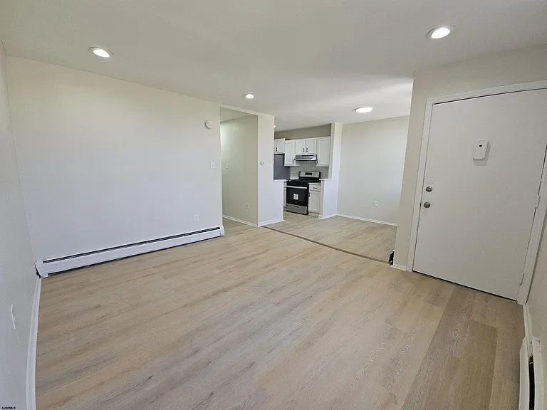 2201 Murray Ave — Photo 7