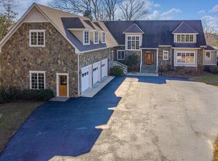 411 Piney Point Rd, Lancaster, VA 22503