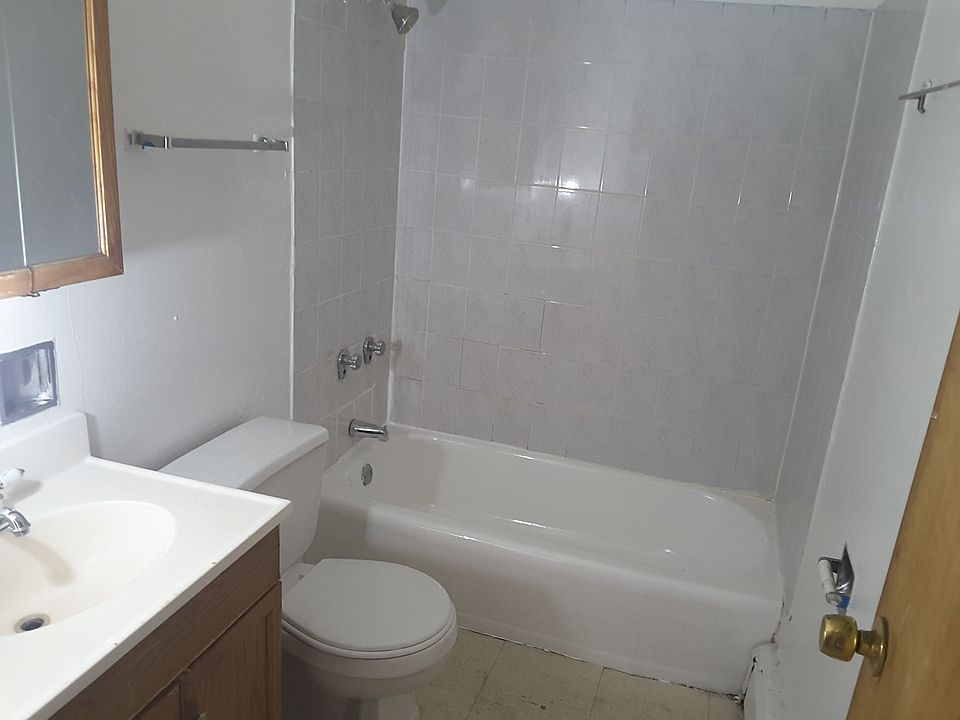 1st image of 1436 E 73rd St APT 1B