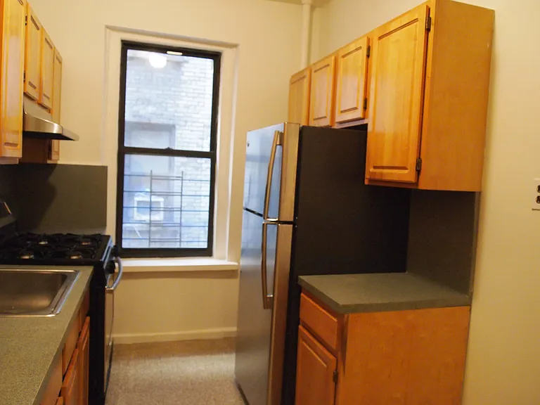 546 W 147th St #2E — Photo 1