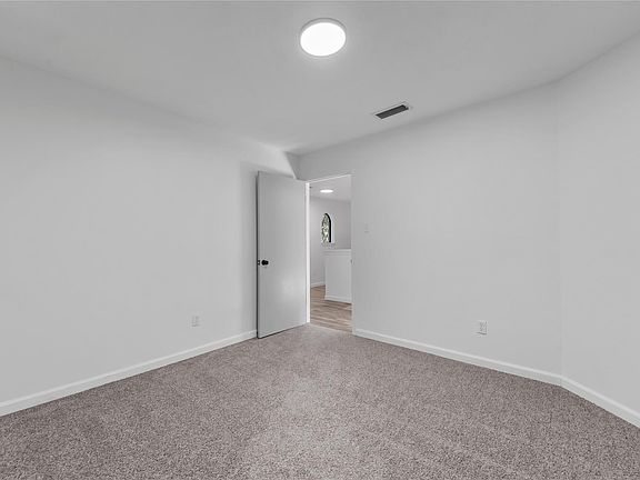 4th image of 6611 Falling Waters Dr