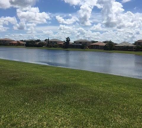 3rd image of 3213 Osprey Ln