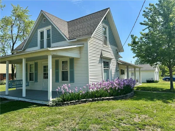 304 Walnut St, Kidder, MO 64649