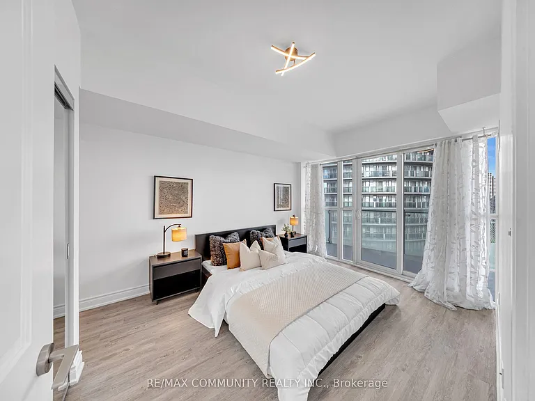 50 Absolute Ave #1905 — Photo 12