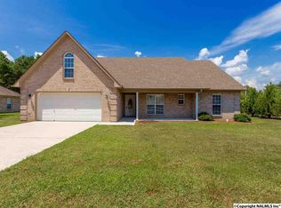 106 Jewell Cobb Ct, Owens Cross Roads, AL 35763