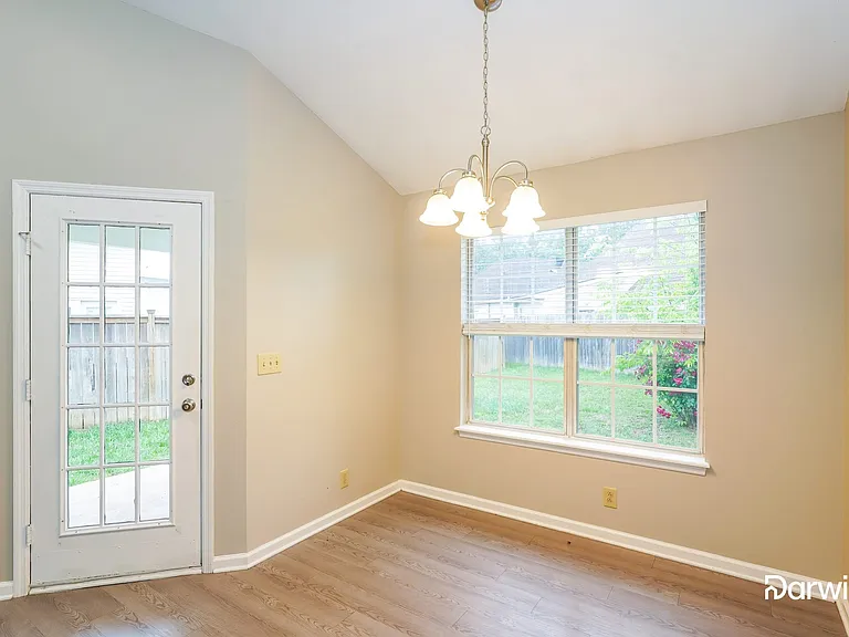 605 N Stonegate Dr — Photo 6