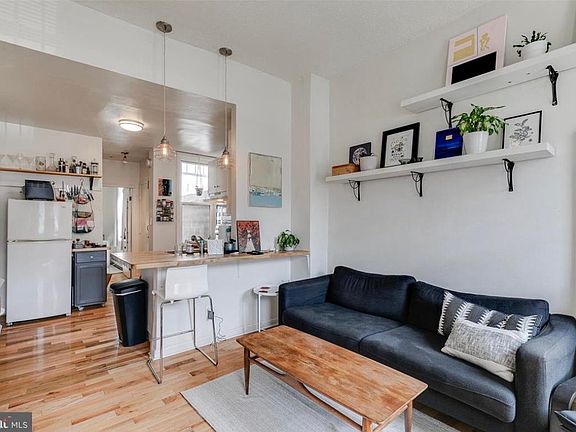 3rd image of 737 Kimball St APT 1