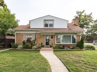 7155 W Cleveland St, Niles, IL 60714