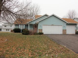 2915 Vanderbie St, Little Canada, MN 55117