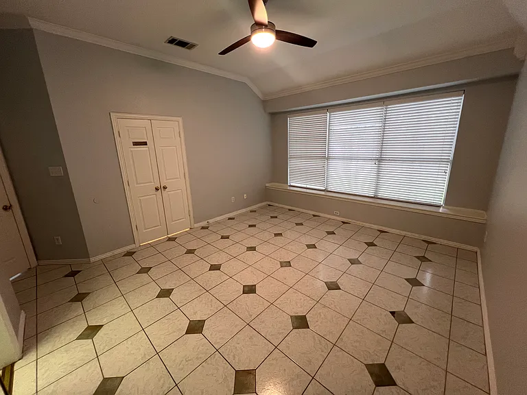 411 Chatham St — Photo 15