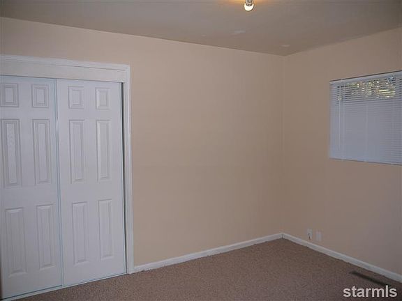 5th image of 1187 Carson Ave