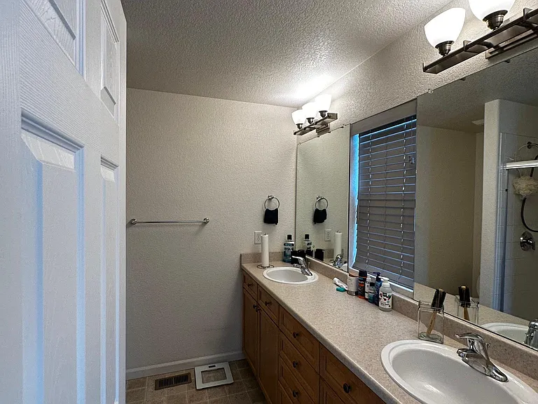 1705 Venice Ln — Photo 23